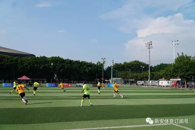 八卦媒体曝料 瓜迪奥拉外遇对象出席太太团合影