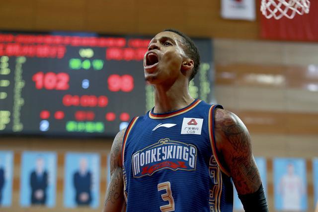 40岁詹姆斯23分阿伦27+14 骑士力克湖人8连胜